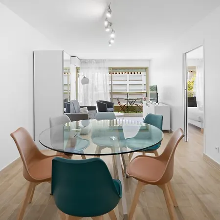 Apartamento Port Garavan Calme, Piscine, Rénové, Parking Menton