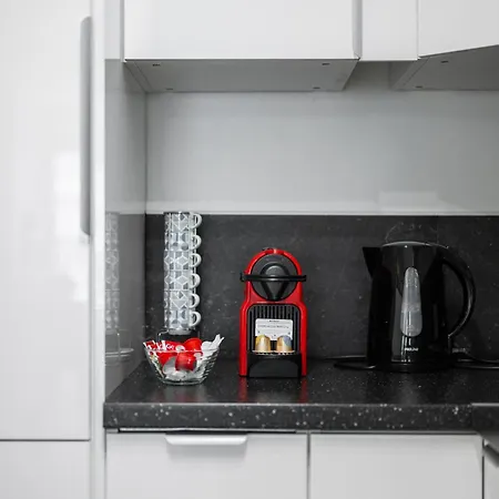 Port Garavan Calme, Piscine, Rénové, Parking Apartamento Menton