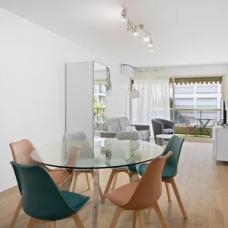 Port Garavan Calme, Piscine, Rénové, Parking *